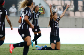 Liana Salazar, Tamires Adriana e Jheniffer na vitria do Corinthians nesta quarta-feira