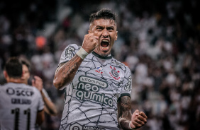 Paulinho marcou pelo segundo jogo consecutivo do Corinthians