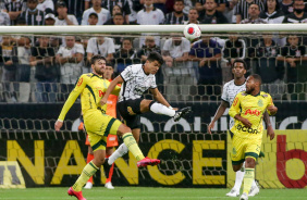 Cssio, Roni e Gil na partida entre Corinthians e Mirassol nesta quinta-feira