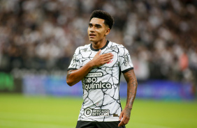 Du Queiroz em vitria do Corinthians nesta quarta-feira