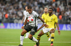 Paulinho em vitria do Corinthians nesta quarta-feira