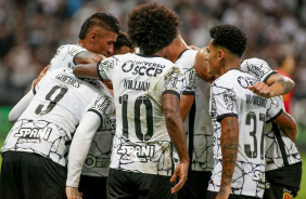 Róger Guedes, Paulinho, Willian, Fábio Santos e Du em vitória do Corinthians nesta quarta-feira