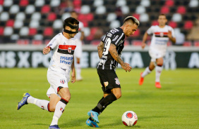 Gustavo Mosquito em partida do Corinthians contra o Botafogo-SP neste sbado