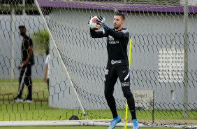 Guilherme em treino do Corinthians nesta segunda-feira