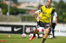 Lucas Piton se preparando de olho no jogo entre Corinthians e Red Bull Bragantino