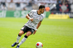 Giuliano na partida entre Corinthians e Red Bull Bragantino neste domingo