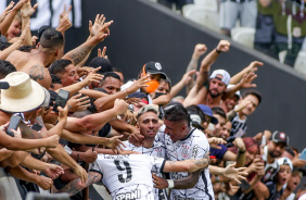 Rger Guedes, Gustavo Silva e Paulinho no jogo entre Corinthians e Red Bull Bragantino neste domingo