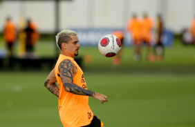 Fagner no treino do Corinthians desta tera-feira