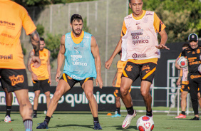 Giuliano, Victor Cantillo e Vítor Pereira no treino do Corinthians nesta quarta-feira