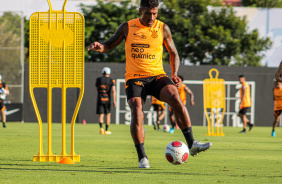 Paulinho em treino do Corinthians nesta quarta-feira