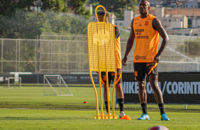 Raul Gustavo no treino do Corinthians nesta quarta-feira