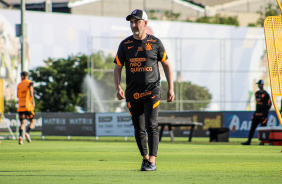 Vtor Pereira em treino do Corinthians nesta quarta-feira