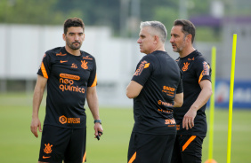Bruno Moura, Lus Miguel e Vtor Pereira no treino do Corinthians desta quinta-feira