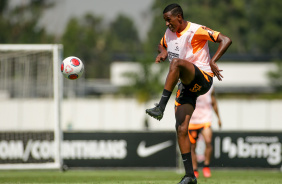 Robert Renan em treino do Corinthians, no CT Joaquim Grava