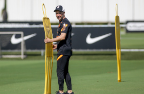 Vtor Pereira comandando treino do Corinthians no CT Dr. Joaquim Grava