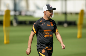 Vtor Pereira em primeiro treino do Corinthians na semana