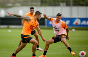 Joo Pedro, Victor Cantillo e Gustavo Mantuan no treino do Corinthians desta sexta-feira