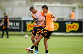 Luan e Victor Cantillo no treino do Corinthians desta sexta-feira
