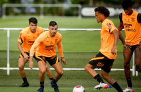 Roni, Giuliano, Reginaldo e Robson Bambu no treino do Corinthians desta sexta-feira