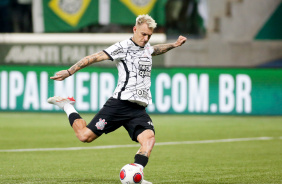 Rger Guedes na partida contra o Palmeiras desta quinta-feira