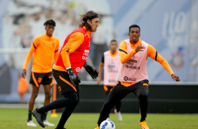 Cássio e Jô participaram do treino do Corinthians nesta sexta-feira