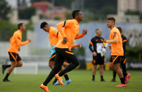 J em treino desta manh no CT Joaquim Grava