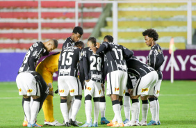 Elenco do Corinthians durante a derrota do Corinthians nesta tera-feira