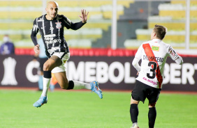 Fábio Santos durante a derrota do Corinthians nesta terça-feira