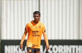 Giovane em treino do Corinthians no CT