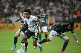 Willian em jogo desta quarta-feira contra o Deportivo Cali