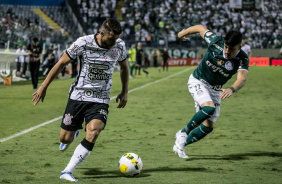 Jnior Moraes durante o clssico contra o Palmeiras pelo Brasileiro