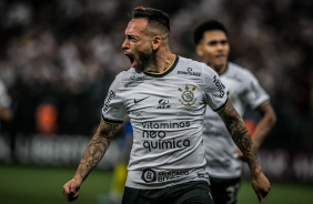 Maycon marcou o primeiro gol do Corinthians na Neo Qumica Arena