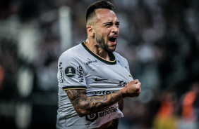 Maycon marcou o segundo gol do Corinthians pela Libertadores