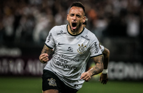 Maycon marcou seu primeiro gol aps o retorno ao Corinthians