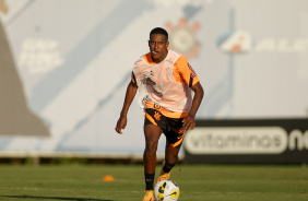 Robert Renan durante treino do Corinthians