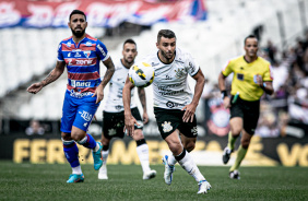 Jnior Moraes durante a vitria do Corinthians contra o Fortaleza pelo Brasileiro