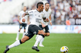 Paulinho em jogo contra o Fortaleza