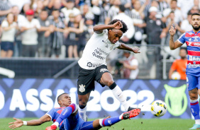 Willian em jogo contra o Fortaleza deste domingo