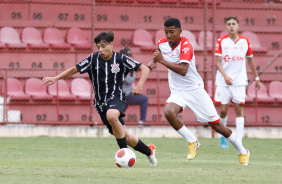 Pedro Gomes em ao na partida contra o Audax pelo Paulisto Sub-17