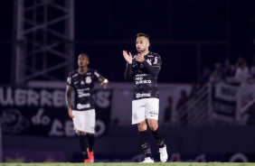 Maycon em jogo contra Red Bull Bragantino