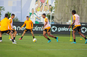 Piton e Wesley durante treino do Corinthians