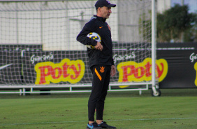 Vtor Pereira durante treino do Corinthians no CT Joaquim Grava