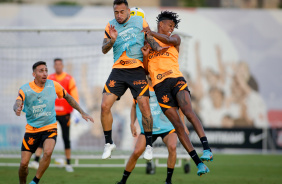 Gustavo Silva, Maycon e Robson Bambu finalizam treino antes de enfrentar a Portuguesa