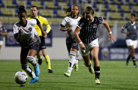 Stefanie durante jogo do Corinthians contra o Botafogo-PB
