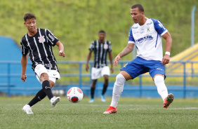 Pedrinho em ao na partida contra o Santo Andr pelo Paulista Sub-20