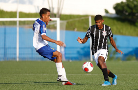 Vitor Meer em ao na partida contra o Santo Andr pelo Paulista Sub-20