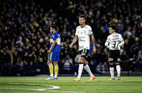 Joo Victor e Du Queiroz durante o jogo entre Boca Juniors e Corinthians na Bombonera