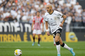 Fábio Santos durante Majestoso neste domingo