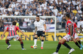 Renato Augusto em mais um jogo na Neo Qumica Arena