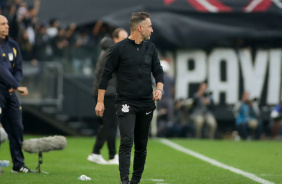 Vtor Pereira comandando o Corinthians contra o So Paulo